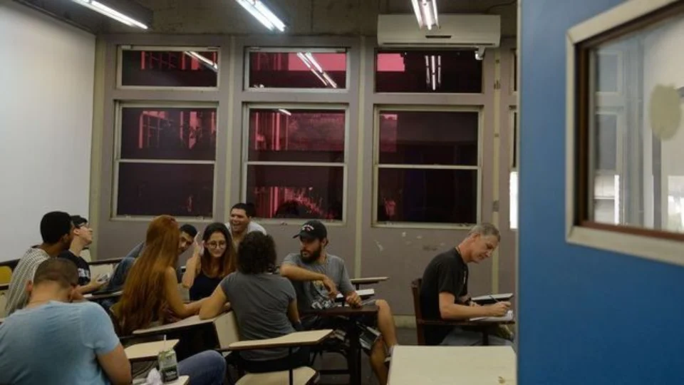 Lei que amplia Prouni para estudantes de escolas privadas é sancionada