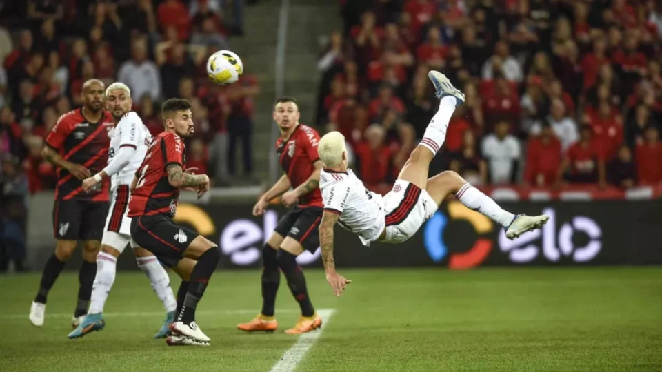Golaço de Pedro que garantiu Flamengo na semifinal da Copa do Brasil foi vigésimo do craque no ano