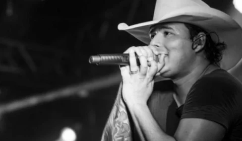 Velório de cantor sertanejo morto em acidente de ônibus será em Londrina (PR)