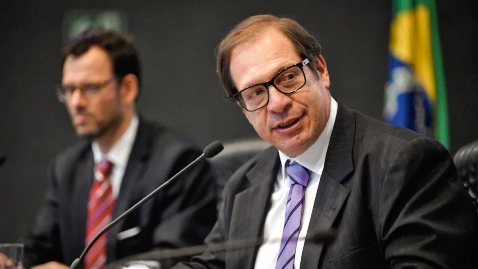 Luis Felipe Salomão é aprovado pelo CCJ para corregedoria do CNJ