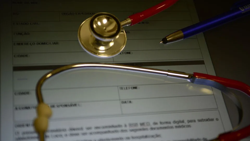 Planos de saúde são obrigados a oferecer sites para clientes