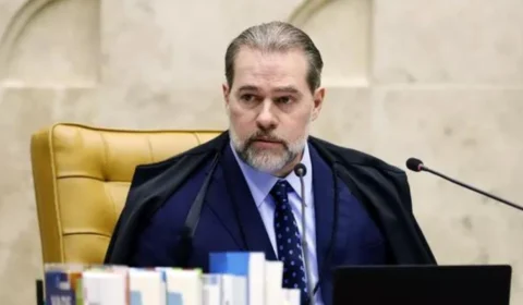 Dias Toffoli rejeita pedido feito por Bolsonaro para investigar Alexandre de Moraes
