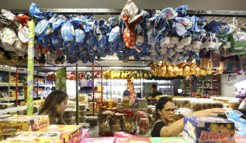 Vendas de produtos de páscoa devem crescer 6% e gerar mais de 300 postos de trabalho em Manaus, aponta pesquisa da CDL