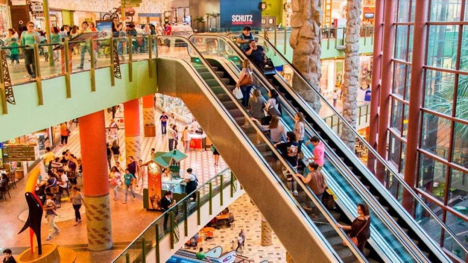 Corpus Christi: veja horário de funcionamento de shoppings e comércio no feriado, em Manaus