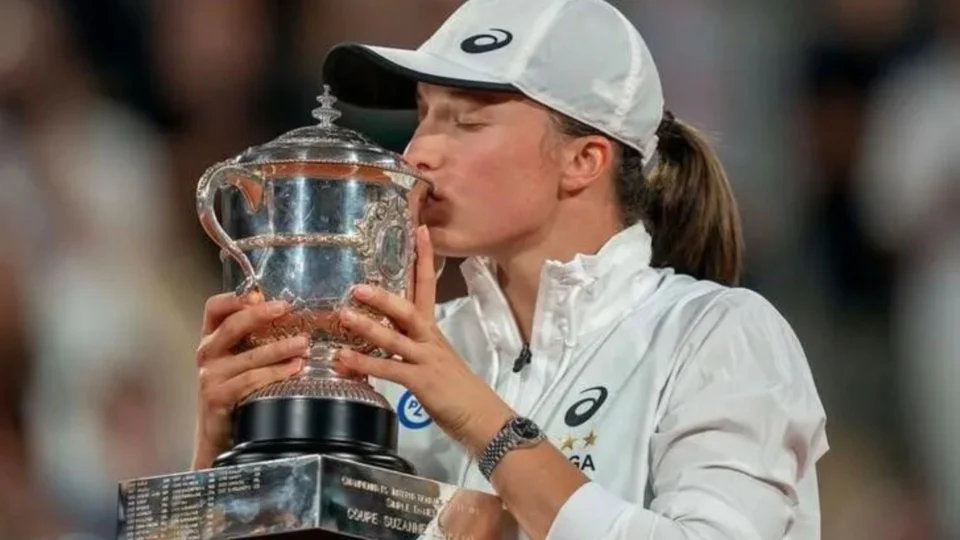 Roland Garros: Iga Swiatek vence Gauff e é campeã pela 2ª vez