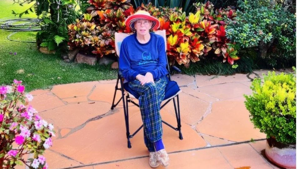 Rita Lee está curada do câncer de pulmão, anuncia filho Beto Lee
