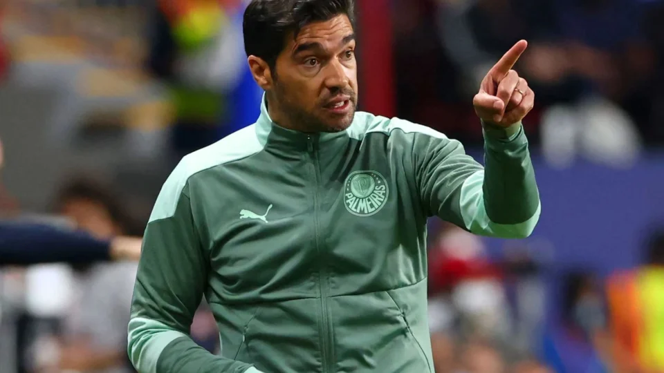 Dorival Júnior eleito 8º melhor treinador do mundo e Abel ferreira o 9º; Ancelotti é o primeiro