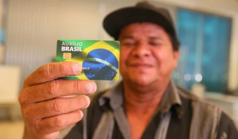 Auxílio Brasil é pago a beneficiários com NIS final 6 nesta quinta-feira