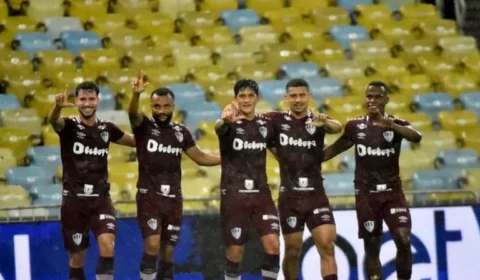 Comandada por Cano, equipe carioca faz dois gols em cada tempo do duelo realizado nesta quarta