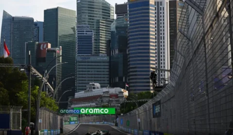 Heptacampeão Lewis Hamilton assume topo da sessão livre nesta sexta na Ásia com giro de 1m43s033