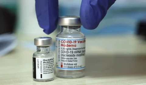 Moderna processa Pfizer e BioNTech por patente de vacina contra Covid-19