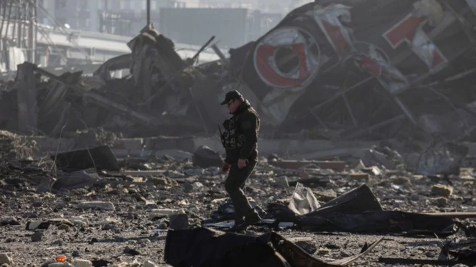 Rússia diz que reduzirá atividade militar perto de Kiev e Chernihiv na Ucrânia