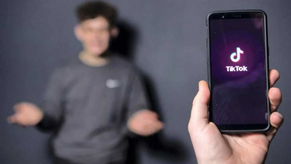 Pai acusa TikTok na Justiça por ‘burlar’ Estatuto da Criança e do Adolescente no Brasil