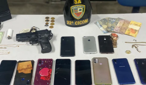 Suspeitos de assaltarem ônibus da linha 678 são presos com 11 celulares em Manaus