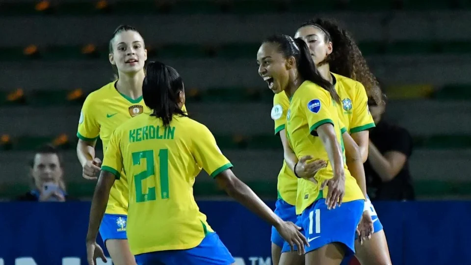 Brasil goleia Peru por 6 a 0 pela Copa América Feminina