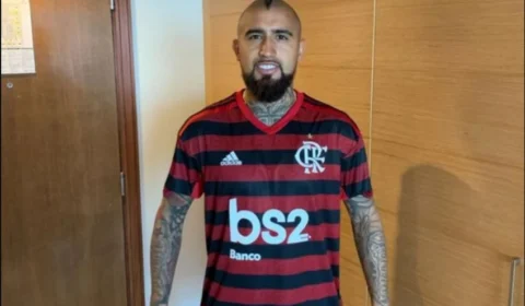 Chileno Arturo Vidal já está no Rio de Janeiro para assinar contrato com Flamengo até fim de 2023
