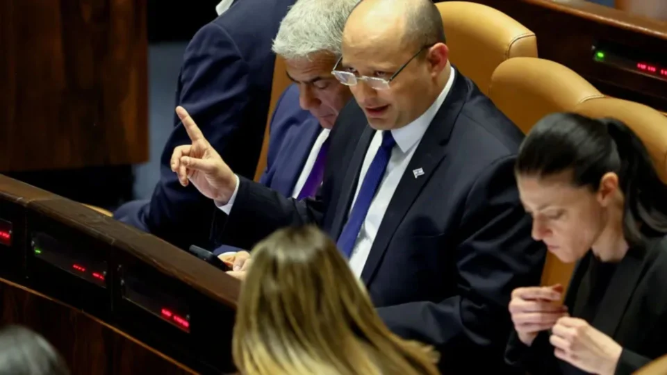Parlamento de Israel é dissolvido; país realizará quinta eleição em quatro anos