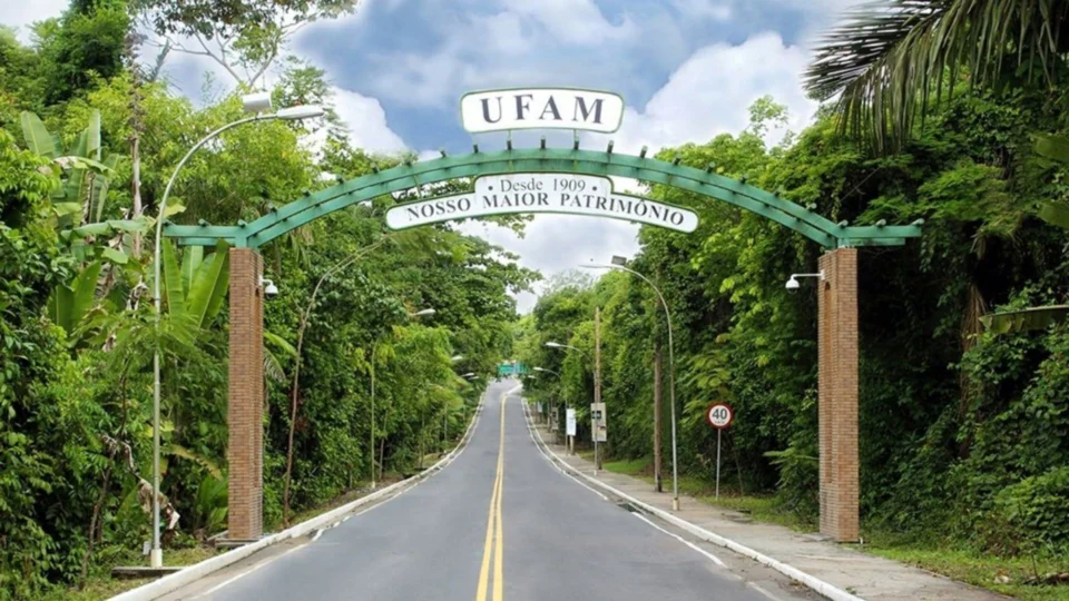 Ufam abre processo seletivo para curso de Letras