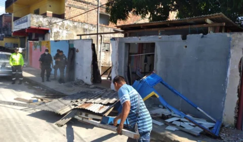 Obstrução de calçadas lidera ranking de irregularidade urbana em Manaus