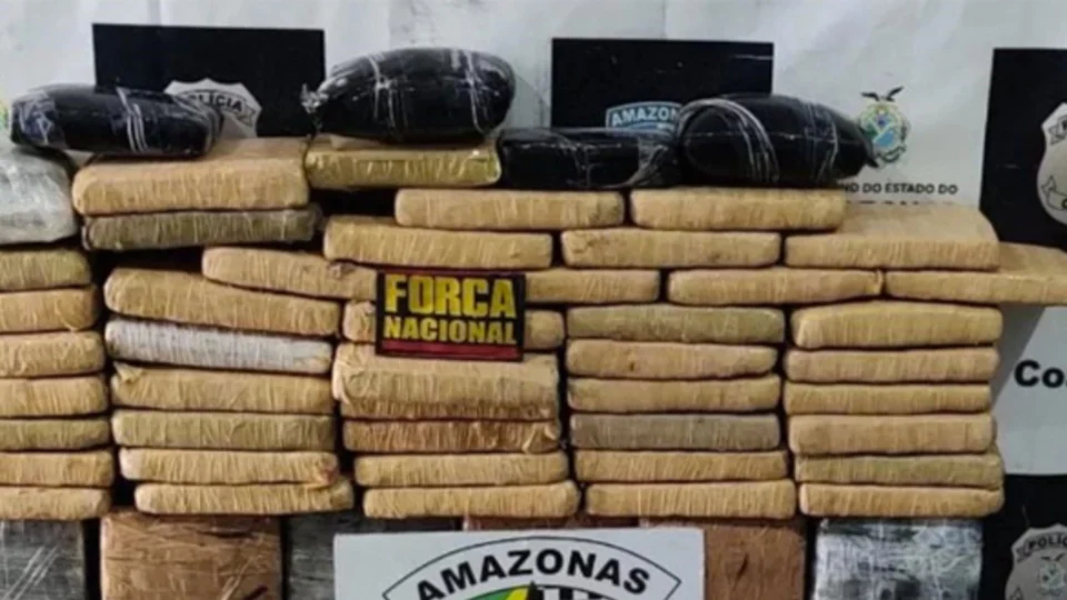 Mais de 78 kg de drogas são apreendidas em embarcação no Porto de Coari, no AM