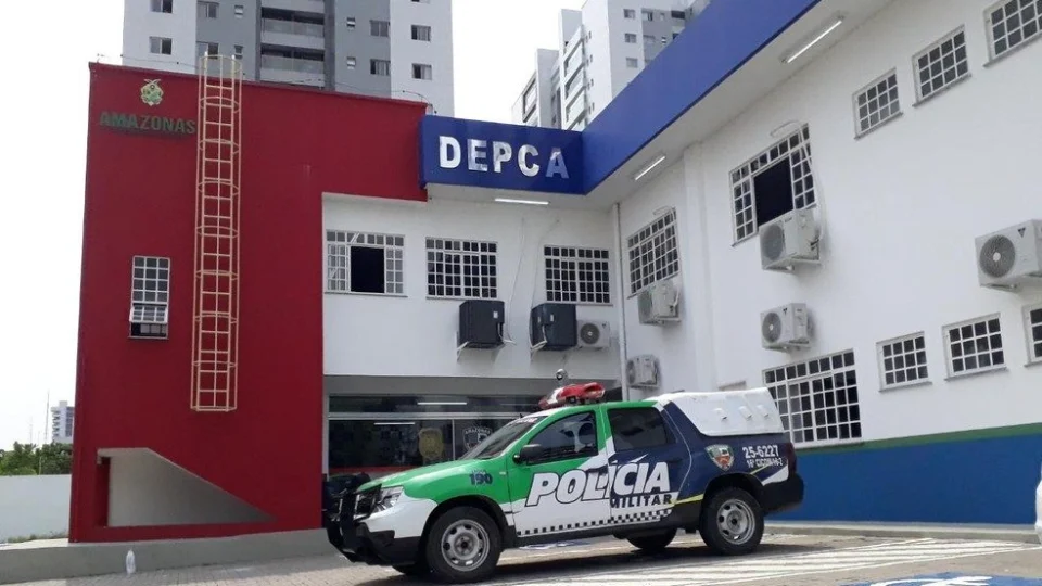 Alunas denunciam professor por estupro e importunação sexual dentro de sala de aula em Manaus