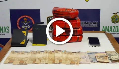 VÍDEO: quatro quilos de cocaína são apreendidos no banheiro de uma embarcação que veio de Tefé-AM