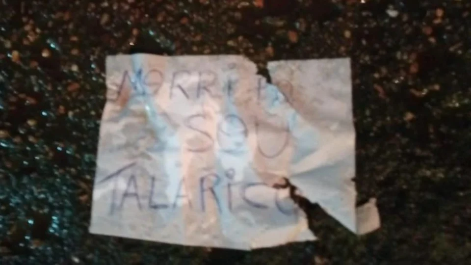 ‘Morri porque sou talarico’, diz bilhete deixado por criminosos após executarem homem a tiros em Manaus