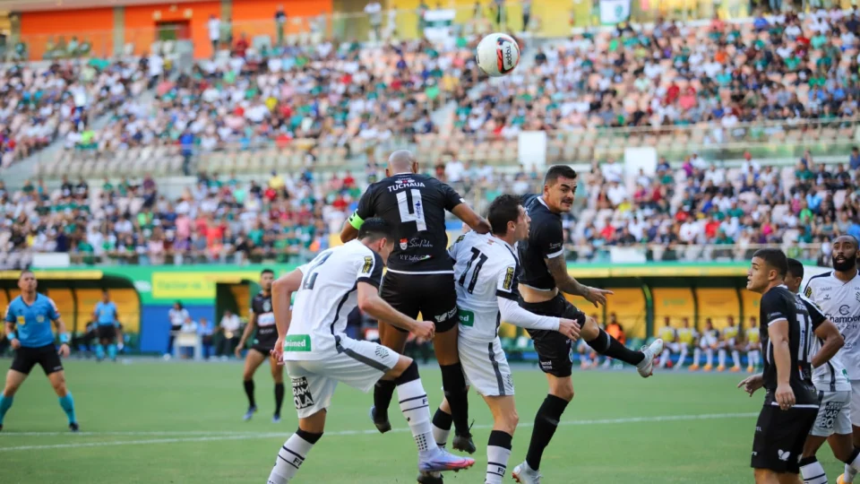 Manaus decepciona novamente em casa e fica no empate de 1 a 1 com Figueirense pela Série C