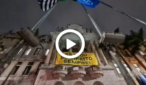 Vídeo: Cartas em defesa da democracia são lidas em SP