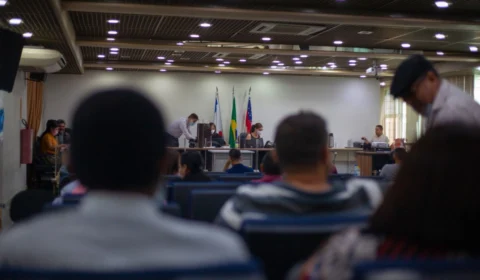 Em julgamento, acusado de matar adolescente em Manaus diz estar arrependido e pede perdão à mãe da vítima