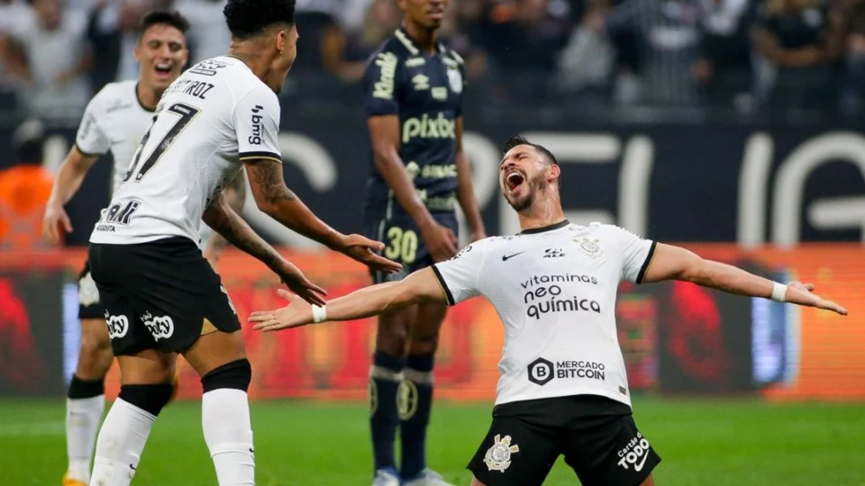 Após 4 a 0 na Copa do Brasil, Corinthians deve jogar contra Santos com time alternativo pelo Campeonato Brasileiro