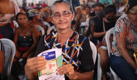 Auxílio Estadual Enchente está disponível para 40 mil famílias de 12 municípios, no AM