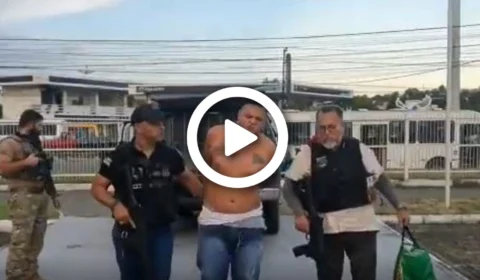 VÍDEO: em Manaus, homem é preso suspeito de fuzilar viatura da polícia em janeiro deste ano