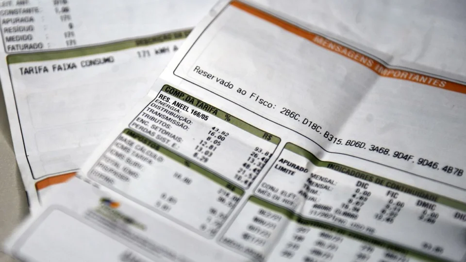 Senacon cobra esclarecimentos de concessionárias sobre contas de luz