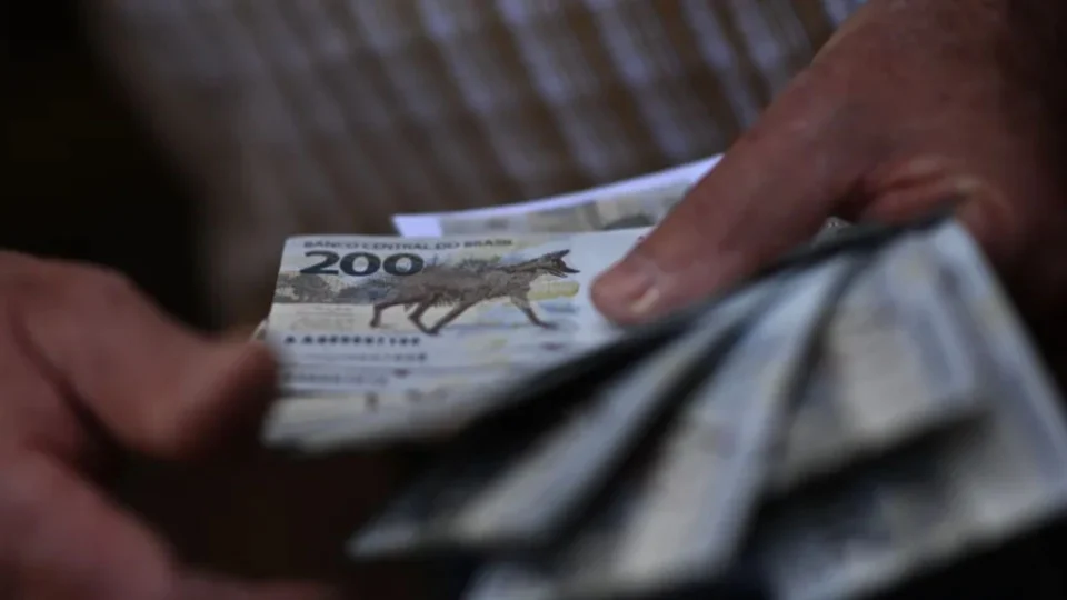 Crédito de até R$ 3 mil é lançado pela Caixa para empreendedores, incluindo negativados