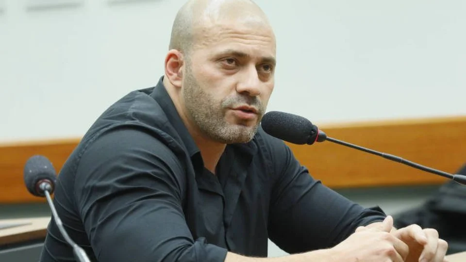 STF volta a determinar que deputado federal Daniel Silveira use tornozeleira eletrônica