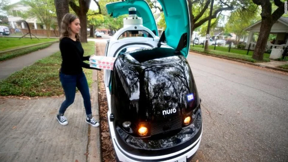 Uber Eats testa entrega de comida com veículos autônomos e elétricos nos EUA