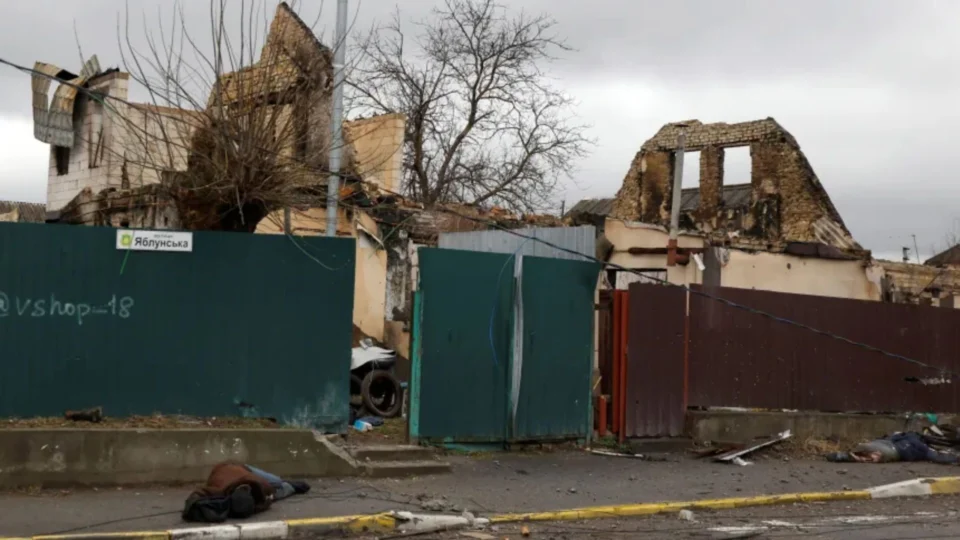 Serviço de Inteligência alemã intercepta transmissões de rádio onde russos discutem matar civis da Ucrânia