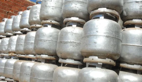 Preço do gás de cozinha tem nova redução para distribuidoras, anuncia Petrobras
