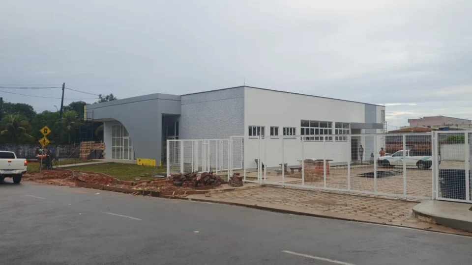 Construção do Hemonúcleo de Coari, no interior do AM, entra na reta final