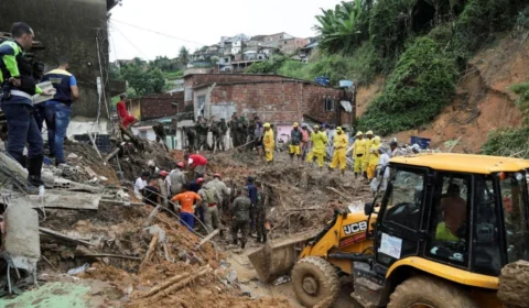 Sobe para 121 o número de mortos em Pernambuco; três pessoas continuam desaparecidas