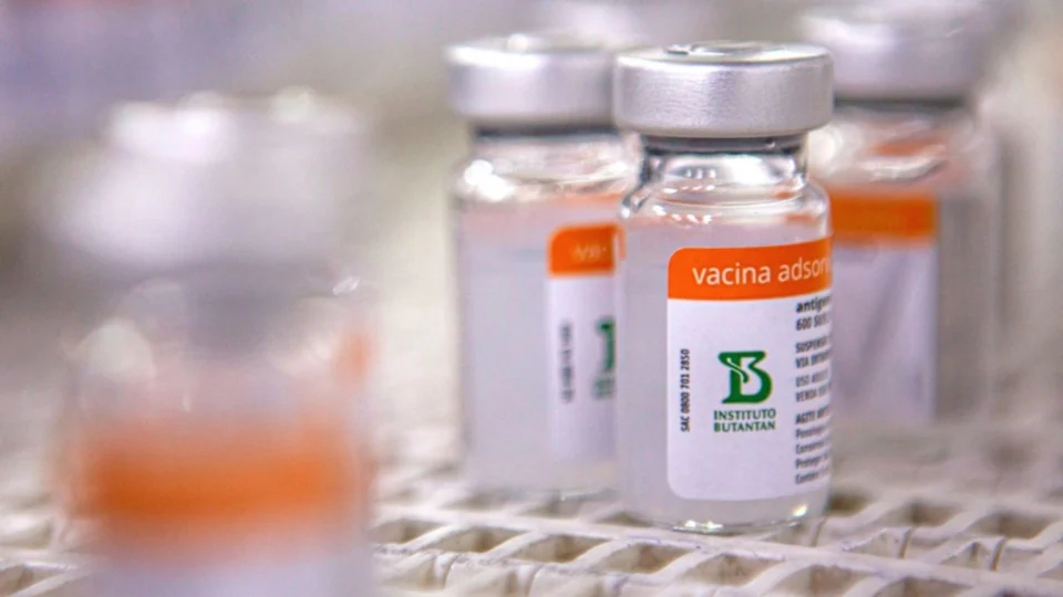 Anvisa aprova uso da Coronavac em crianças de 3 a 5 anos