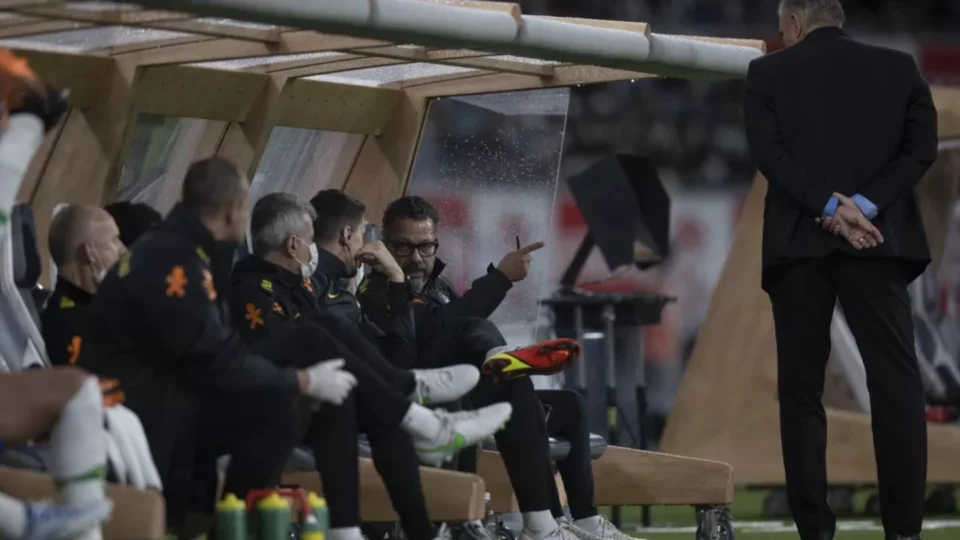 Técnicos poderão levar 26 jogadores para Copa do Mundo do Catar e 15 estarão no banco de reservas