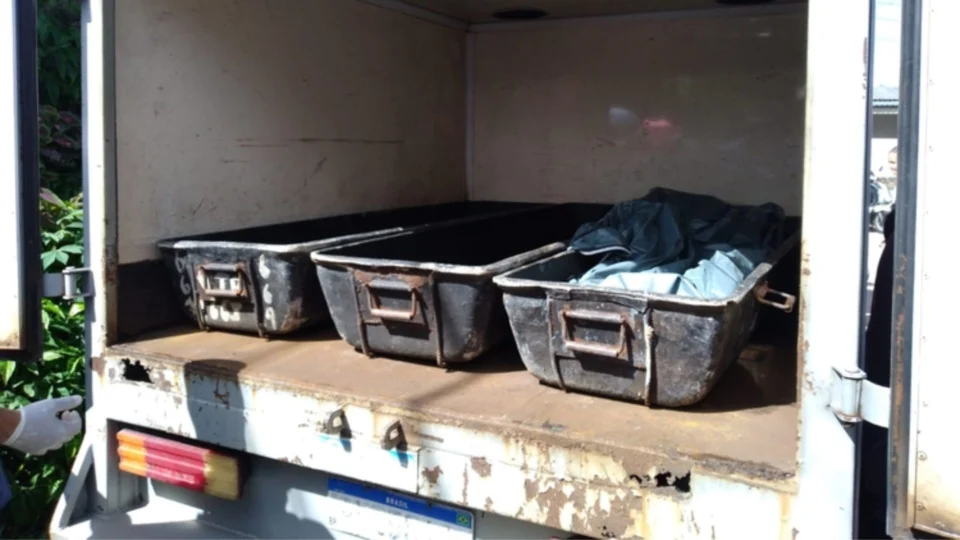 Corpos de adolescente e jovem são encontrados em cemitério clandestino na Zona Leste de Manaus