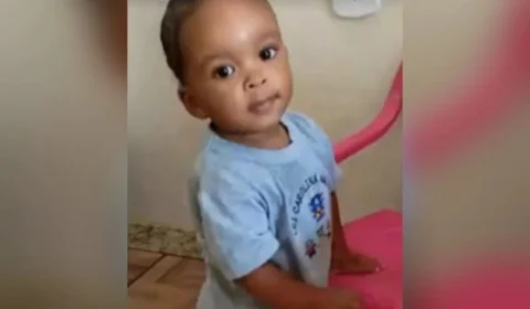 Corpo de bebê de 1 ano que morreu engasgada com maçã é exumado no Rio de Janeiro