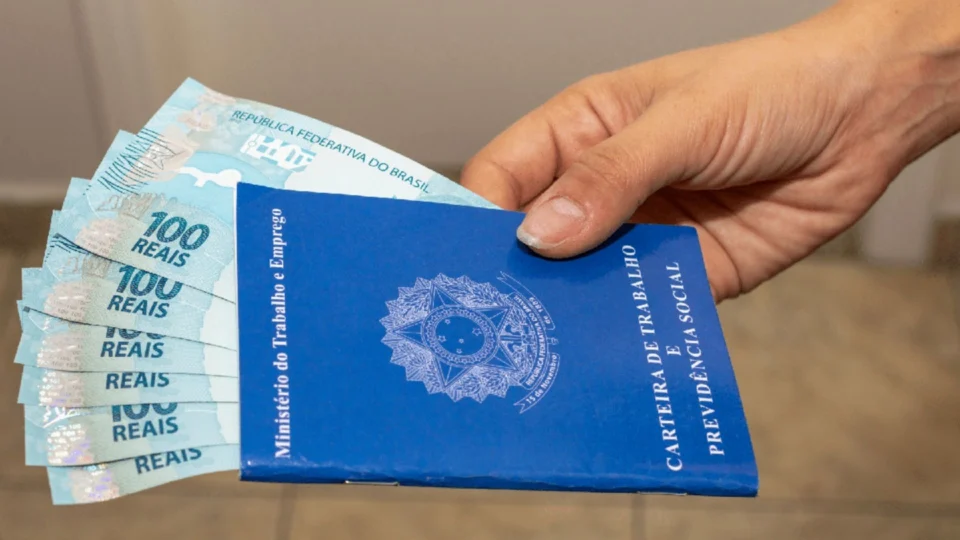 PIS/Pasep: Caixa libera abono salarial para trabalhadores nascidos em novembro