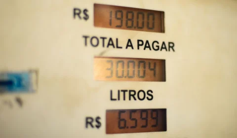 Postos terão duas formas de mostrar preços de combustíveis