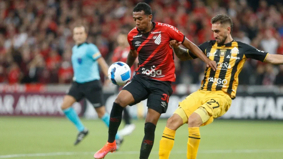 Athletico não segura ímpeto do Libertad e sofre revés de 1 a 0 pela Libertadores