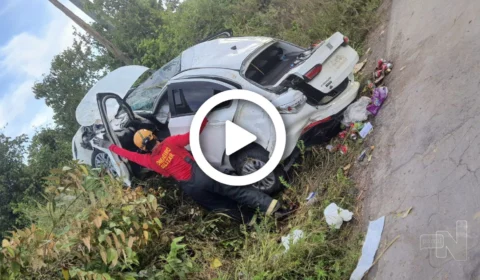 VÍDEO: homem morre após carro capotar na Rodovia AM-010; suspeito de provocar acidente sumiu com outra vítima