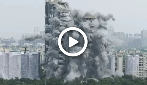 VÍDEO: torres gêmeas ilegais são implodidas na Índia